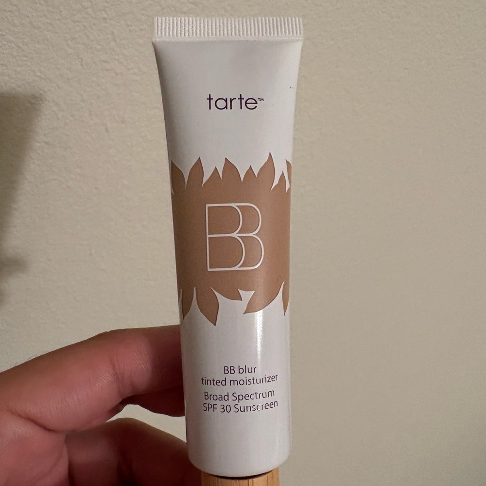 tarte BB Blur Tinted Moisturizer - White & Beige Packaging